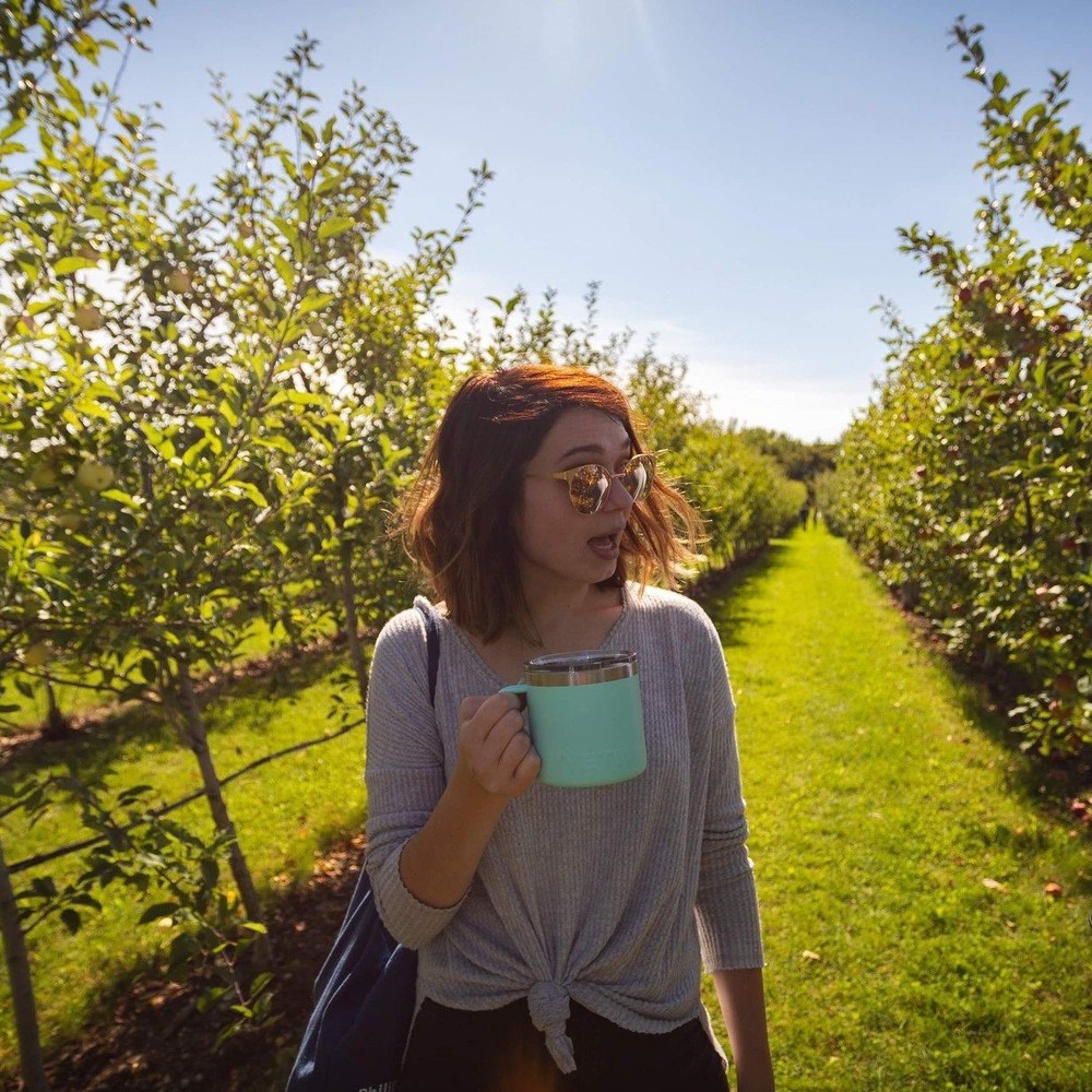Meet your Posher, Stephanie